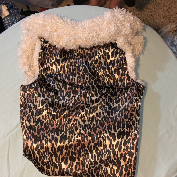 Betsey Johnson fluffy soft plush vest - Picture 5 of 5